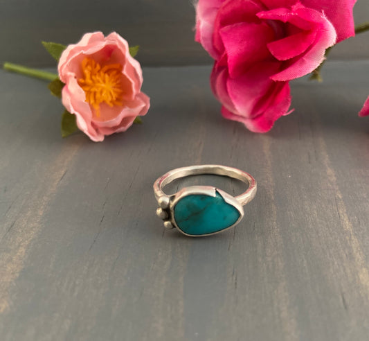 Horizontal Turquoise Ring {Size 7.25}